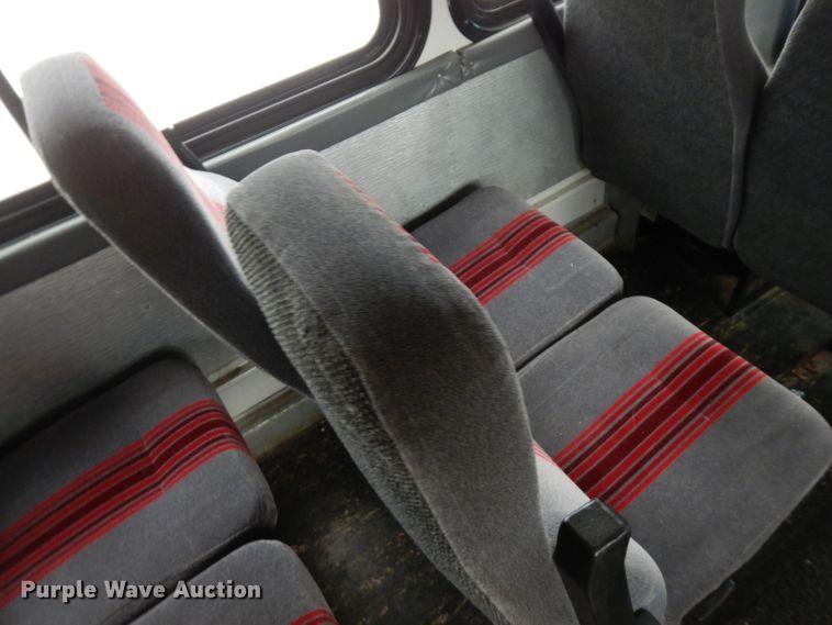 image for item FN9343 2000 Thomas Built Saf-T-Liner MVP  coach bus