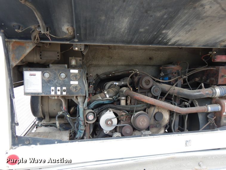 image for item FN9343 2000 Thomas Built Saf-T-Liner MVP  coach bus