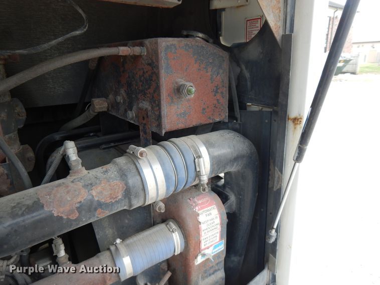 image for item FN9343 2000 Thomas Built Saf-T-Liner MVP  coach bus