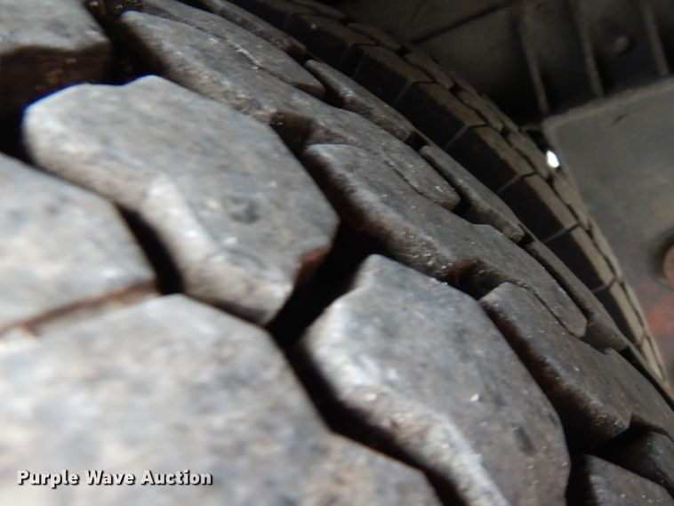 image for item FN9343 2000 Thomas Built Saf-T-Liner MVP  coach bus