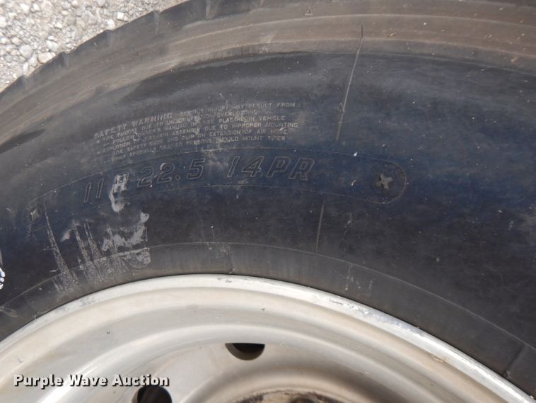 image for item FN9343 2000 Thomas Built Saf-T-Liner MVP  coach bus