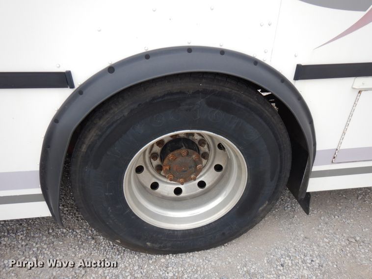 image for item FN9343 2000 Thomas Built Saf-T-Liner MVP  coach bus