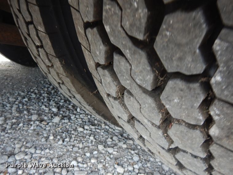 image for item FN9343 2000 Thomas Built Saf-T-Liner MVP  coach bus