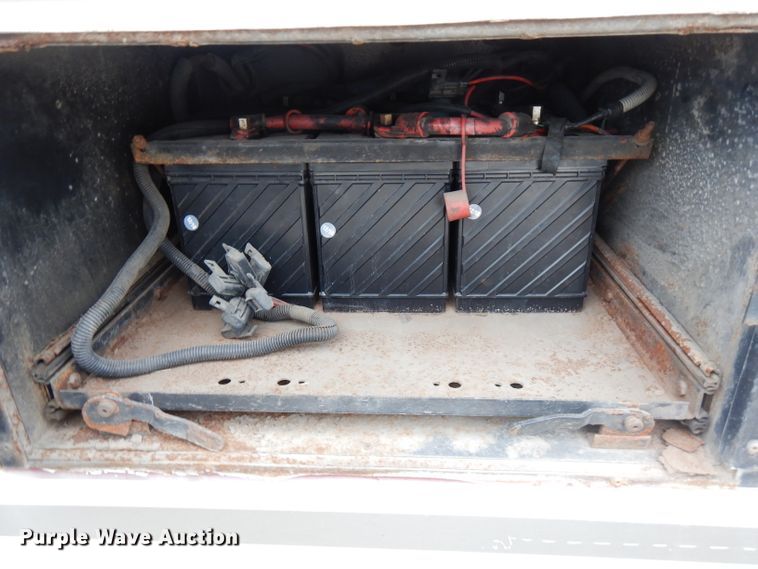 image for item FN9343 2000 Thomas Built Saf-T-Liner MVP  coach bus