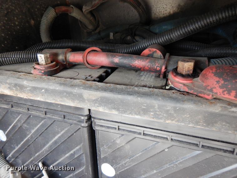 image for item FN9343 2000 Thomas Built Saf-T-Liner MVP  coach bus