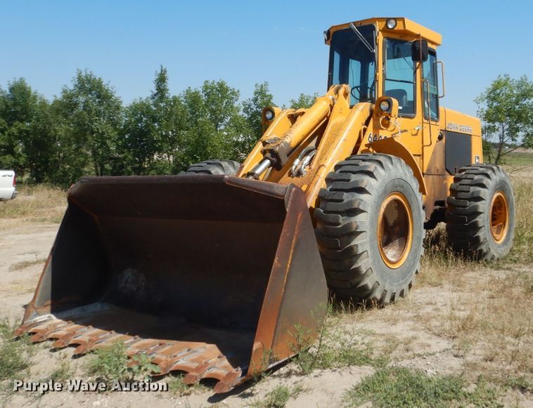 image for item FT9115 1981 John Deere 644C  wheel loader