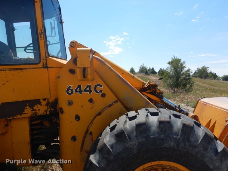 image for item FT9115 1981 John Deere 644C  wheel loader