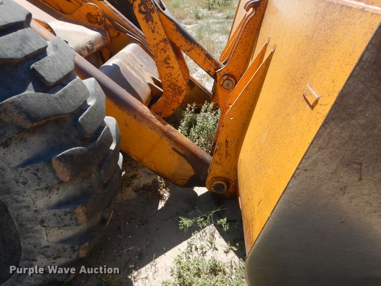 image for item FT9115 1981 John Deere 644C  wheel loader
