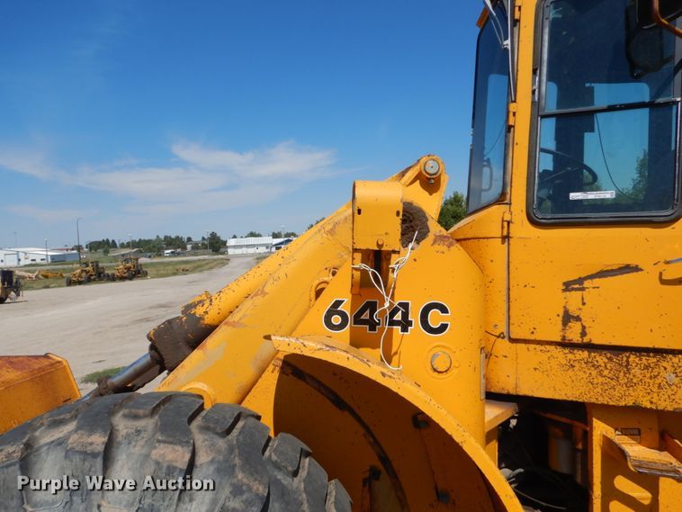 image for item FT9115 1981 John Deere 644C  wheel loader