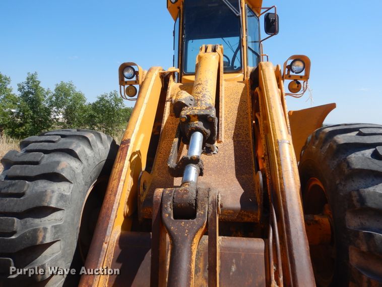 image for item FT9115 1981 John Deere 644C  wheel loader