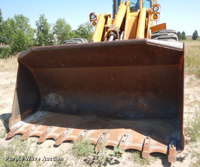 image for item FT9115 1981 John Deere 644C  wheel loader