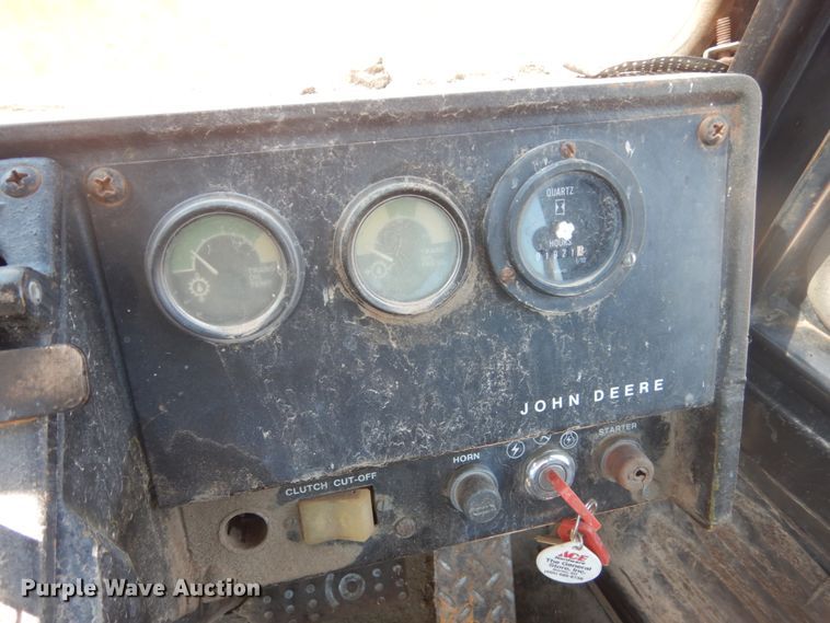 image for item FT9115 1981 John Deere 644C  wheel loader