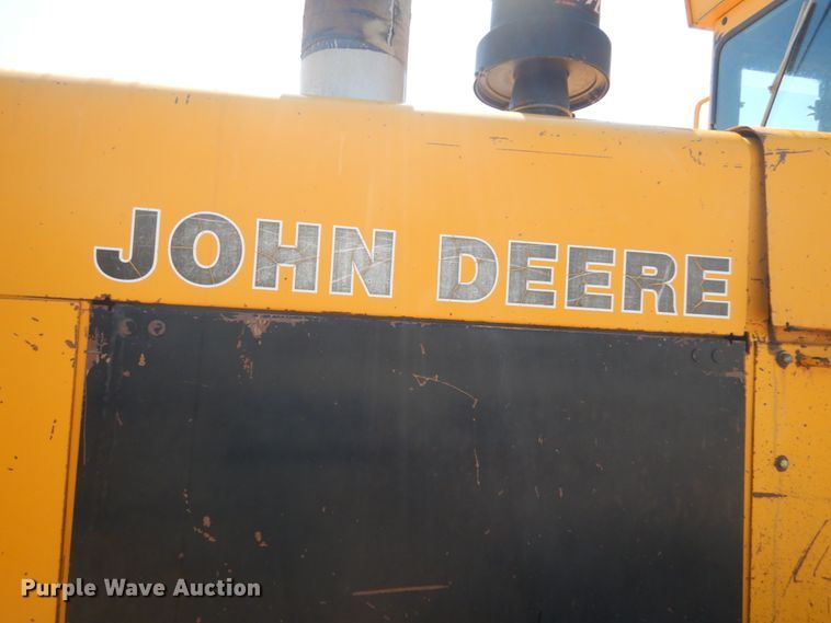 image for item FT9115 1981 John Deere 644C  wheel loader