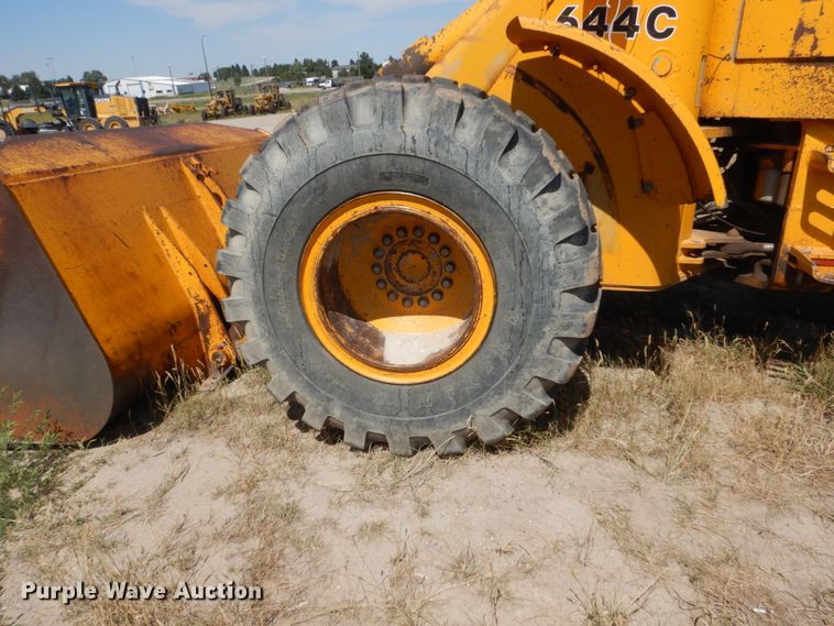 image for item FT9115 1981 John Deere 644C  wheel loader