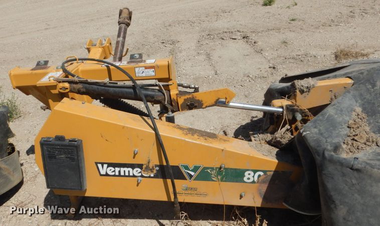 image for item FT9116 Vermeer M8040 disc mower