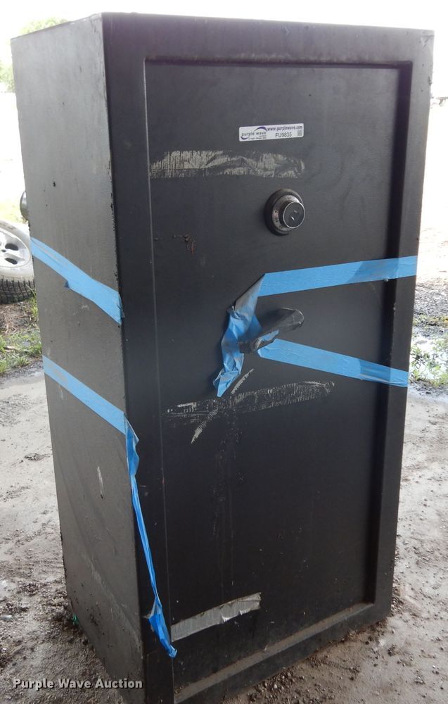 image for item FU9835 Amsec safe