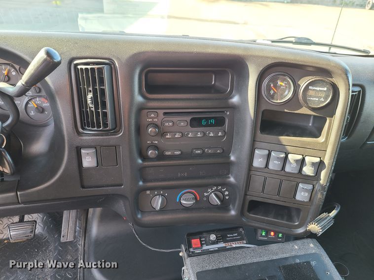 image for item GO9314 2004 GMC C4500  ambulance