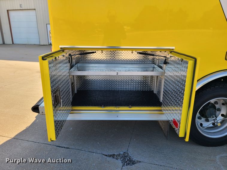 image for item GO9314 2004 GMC C4500  ambulance