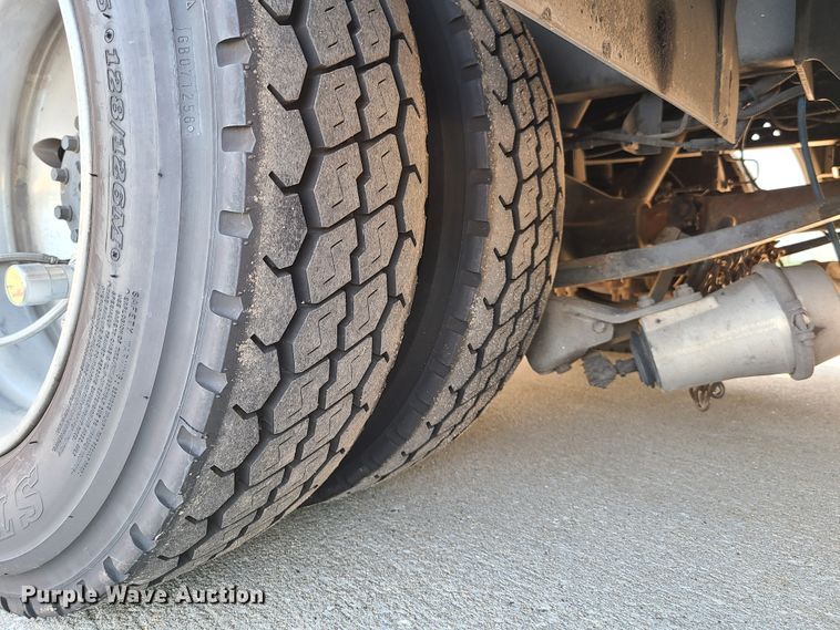 image for item GO9314 2004 GMC C4500  ambulance