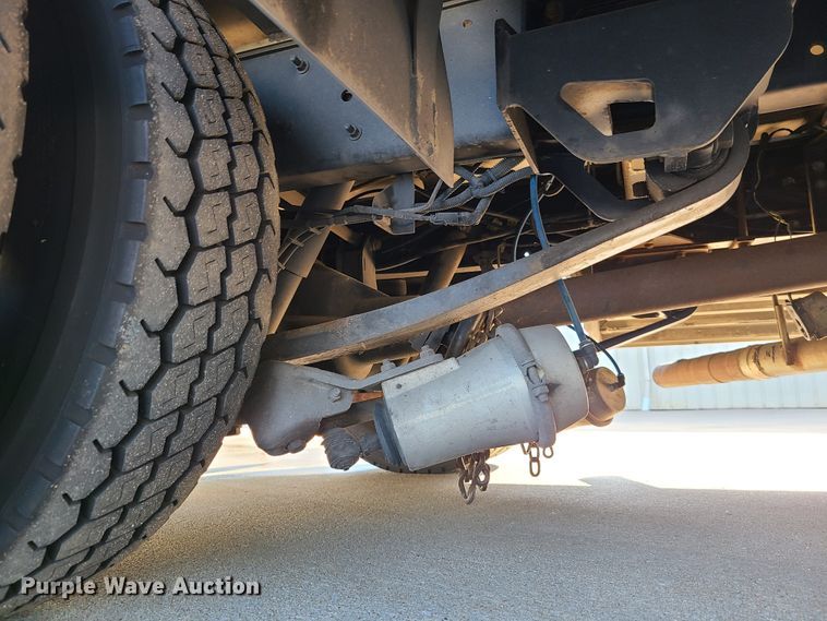 image for item GO9314 2004 GMC C4500  ambulance