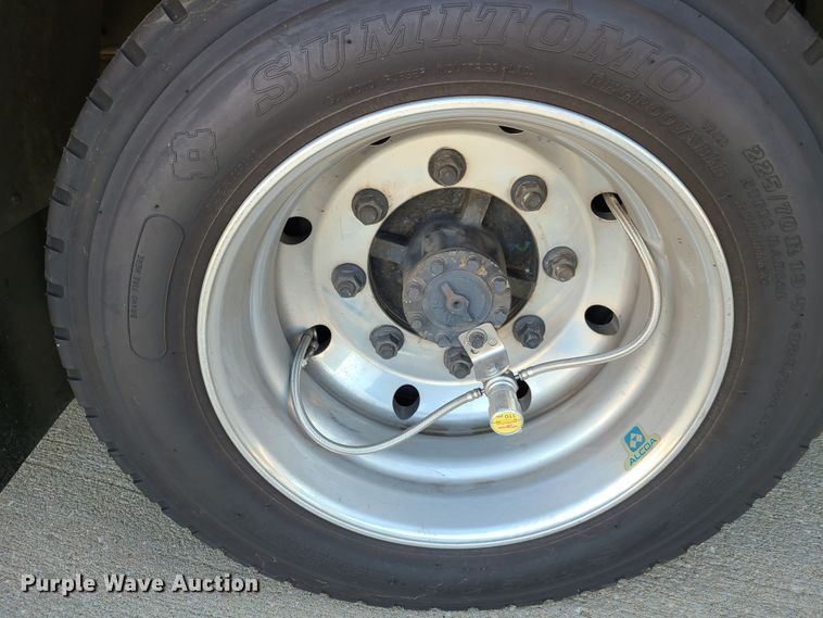 image for item GO9314 2004 GMC C4500  ambulance