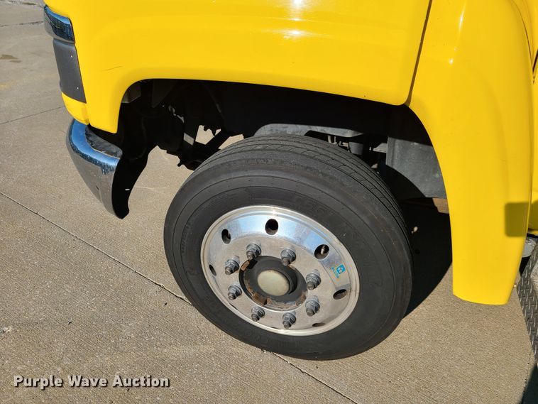 image for item GO9314 2004 GMC C4500  ambulance