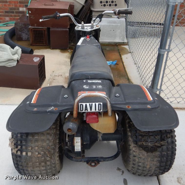 image for item GV9192 Kawasaki KLT 200  ATV