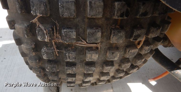 image for item GV9192 Kawasaki KLT 200  ATV