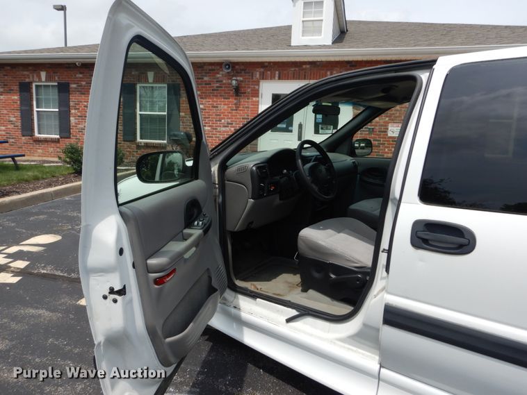image for item GV9209 2003 Chevrolet Venture Z10 Cargo Extended  handicap accessible van