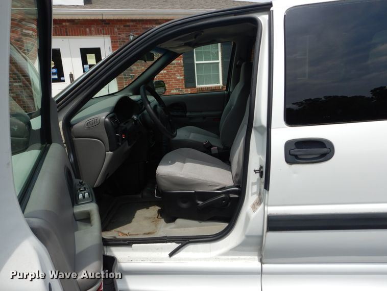 image for item GV9209 2003 Chevrolet Venture Z10 Cargo Extended  handicap accessible van