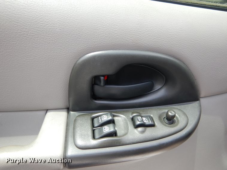 image for item GV9209 2003 Chevrolet Venture Z10 Cargo Extended  handicap accessible van