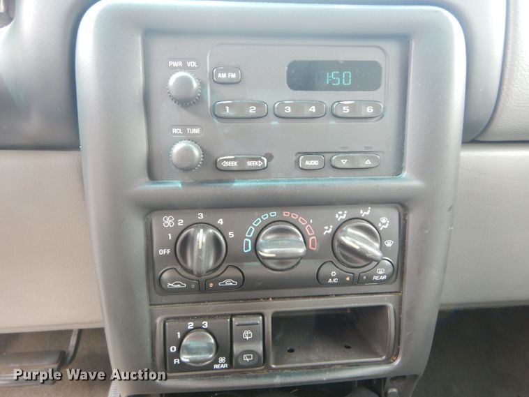 image for item GV9209 2003 Chevrolet Venture Z10 Cargo Extended  handicap accessible van