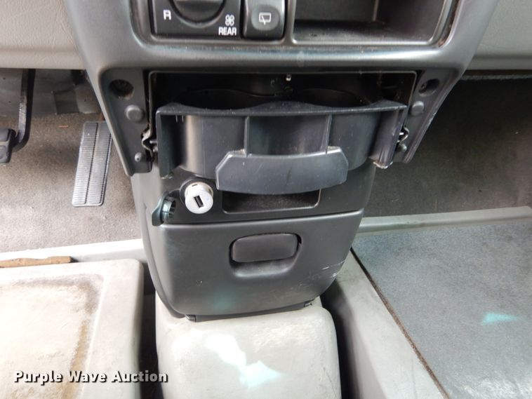 image for item GV9209 2003 Chevrolet Venture Z10 Cargo Extended  handicap accessible van