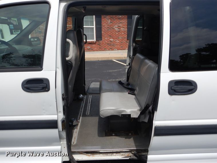 image for item GV9209 2003 Chevrolet Venture Z10 Cargo Extended  handicap accessible van