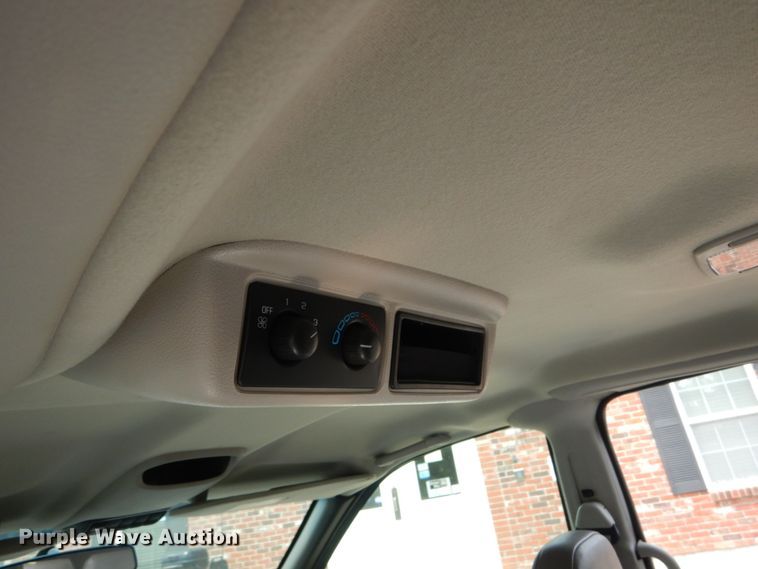 image for item GV9209 2003 Chevrolet Venture Z10 Cargo Extended  handicap accessible van