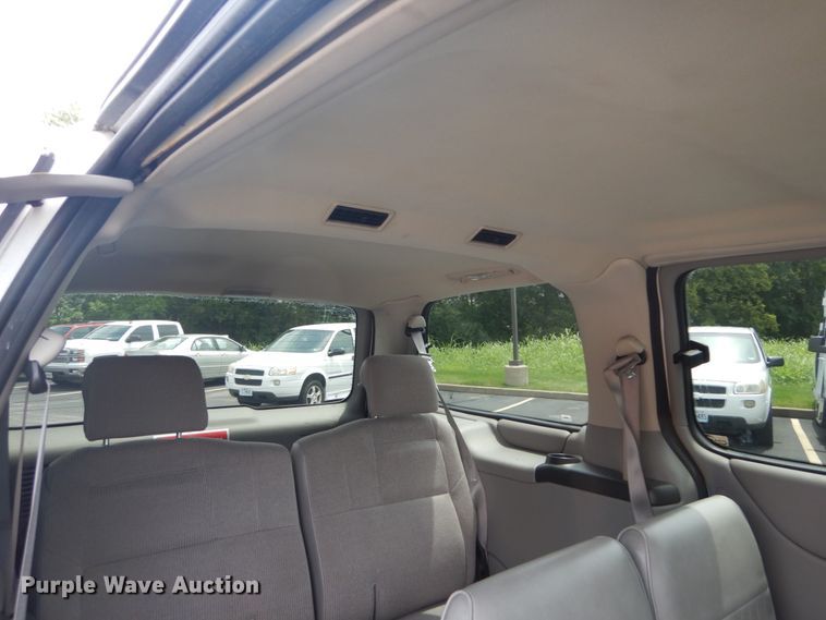 image for item GV9209 2003 Chevrolet Venture Z10 Cargo Extended  handicap accessible van