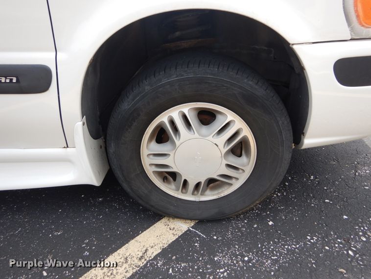 image for item GV9209 2003 Chevrolet Venture Z10 Cargo Extended  handicap accessible van