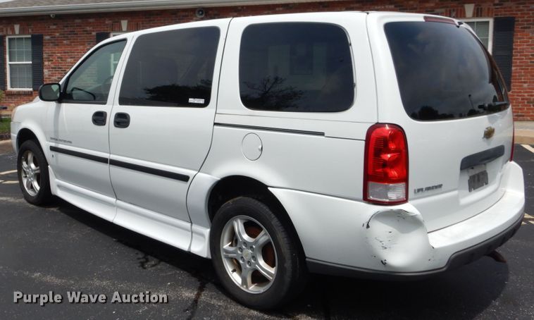 image for item GV9210 2006 Chevrolet Uplander  handicap accessible van