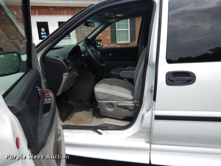 image for item GV9210 2006 Chevrolet Uplander  handicap accessible van