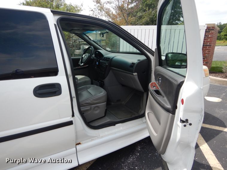 image for item GV9210 2006 Chevrolet Uplander  handicap accessible van
