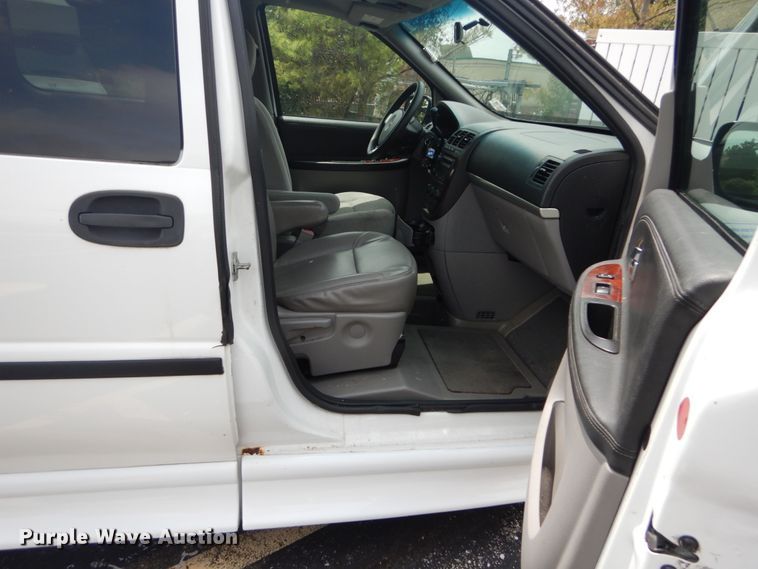 image for item GV9210 2006 Chevrolet Uplander  handicap accessible van