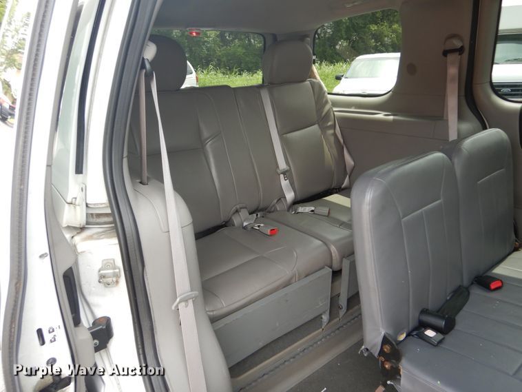 image for item GV9210 2006 Chevrolet Uplander  handicap accessible van