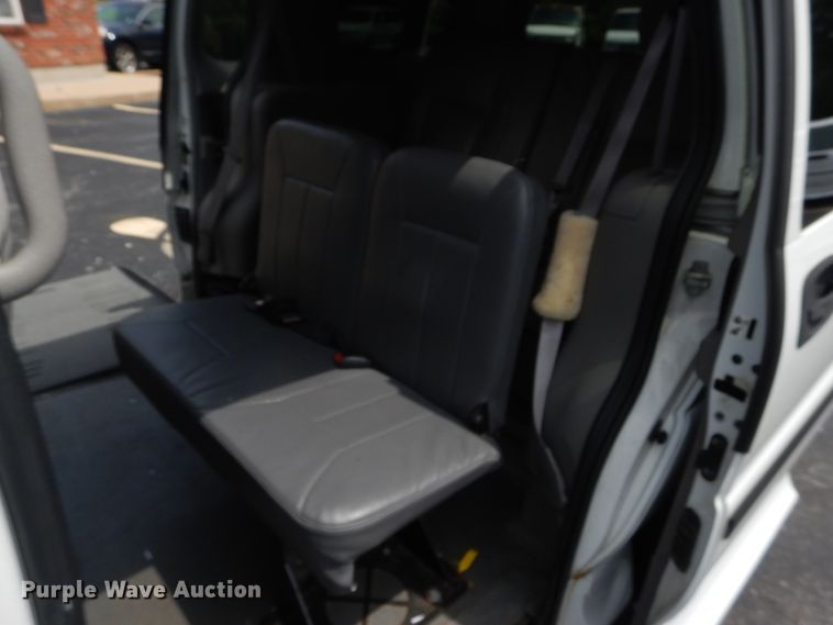image for item GV9210 2006 Chevrolet Uplander  handicap accessible van