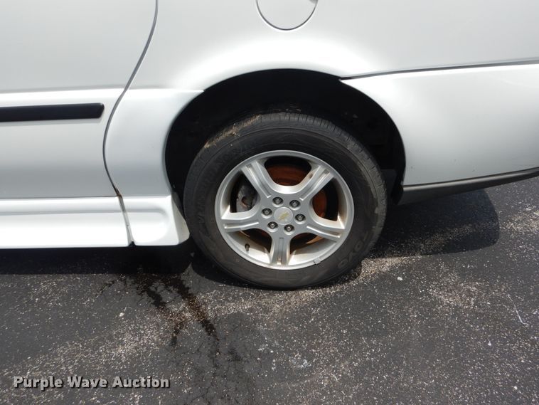 image for item GV9210 2006 Chevrolet Uplander  handicap accessible van