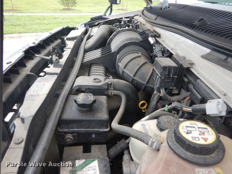 image for item GV9211 2009 Ford Econoline E450 Super Duty  shuttle bus