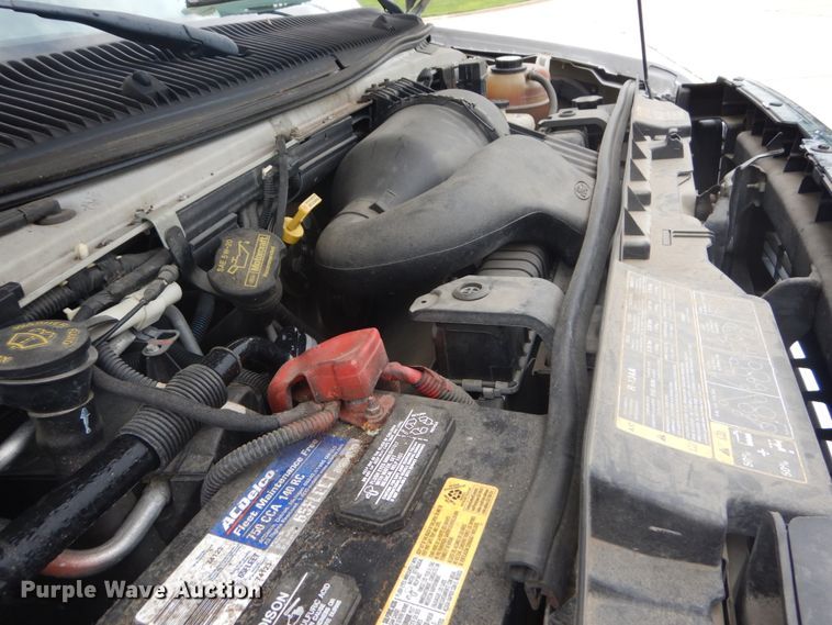 image for item GV9211 2009 Ford Econoline E450 Super Duty  shuttle bus