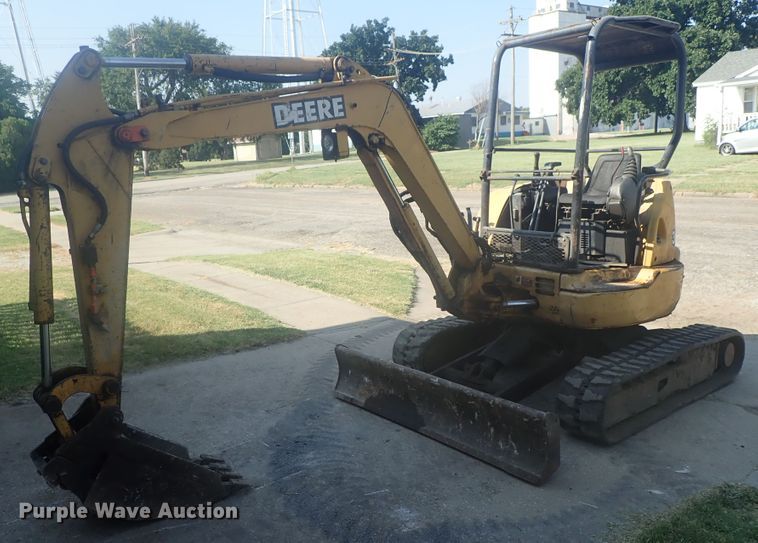 image for item GV9691 2000 John Deere 35 ZTS  mini excavator