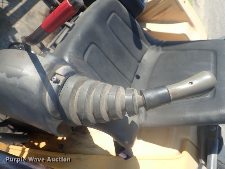 image for item GV9691 2000 John Deere 35 ZTS  mini excavator