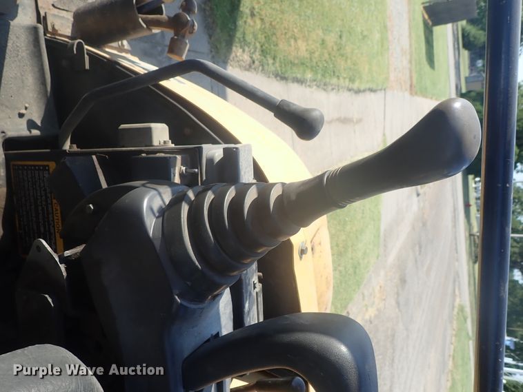 image for item GV9691 2000 John Deere 35 ZTS  mini excavator