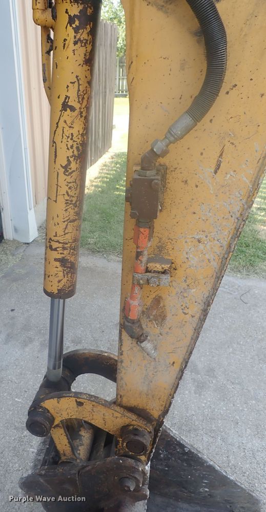 image for item GV9691 2000 John Deere 35 ZTS  mini excavator